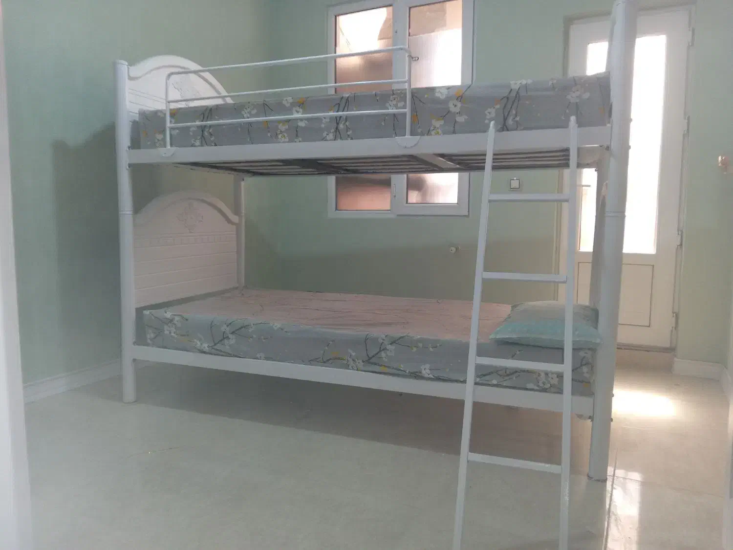 تختخواب دو طبقه|تخت و سرویس خواب|اراک, |دیوار