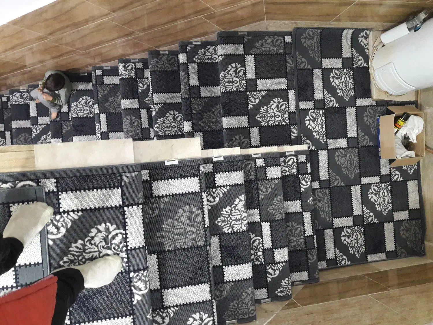 نصب انواع موکت،چمن مصنوعی،گرینوال،فنس .|خدمات پیشه و مهارت|قم, سید معصوم|دیوار