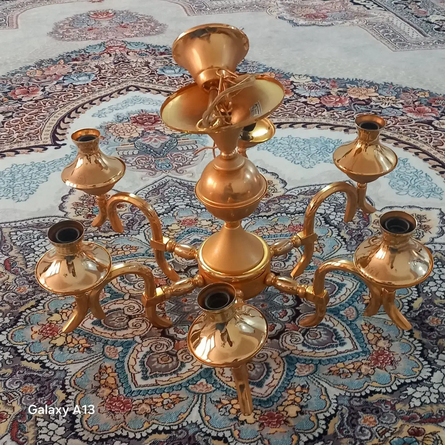 لوستر‌برنج‌۴عددسالم|لوستر و چراغ آویز|اردبیل, |دیوار