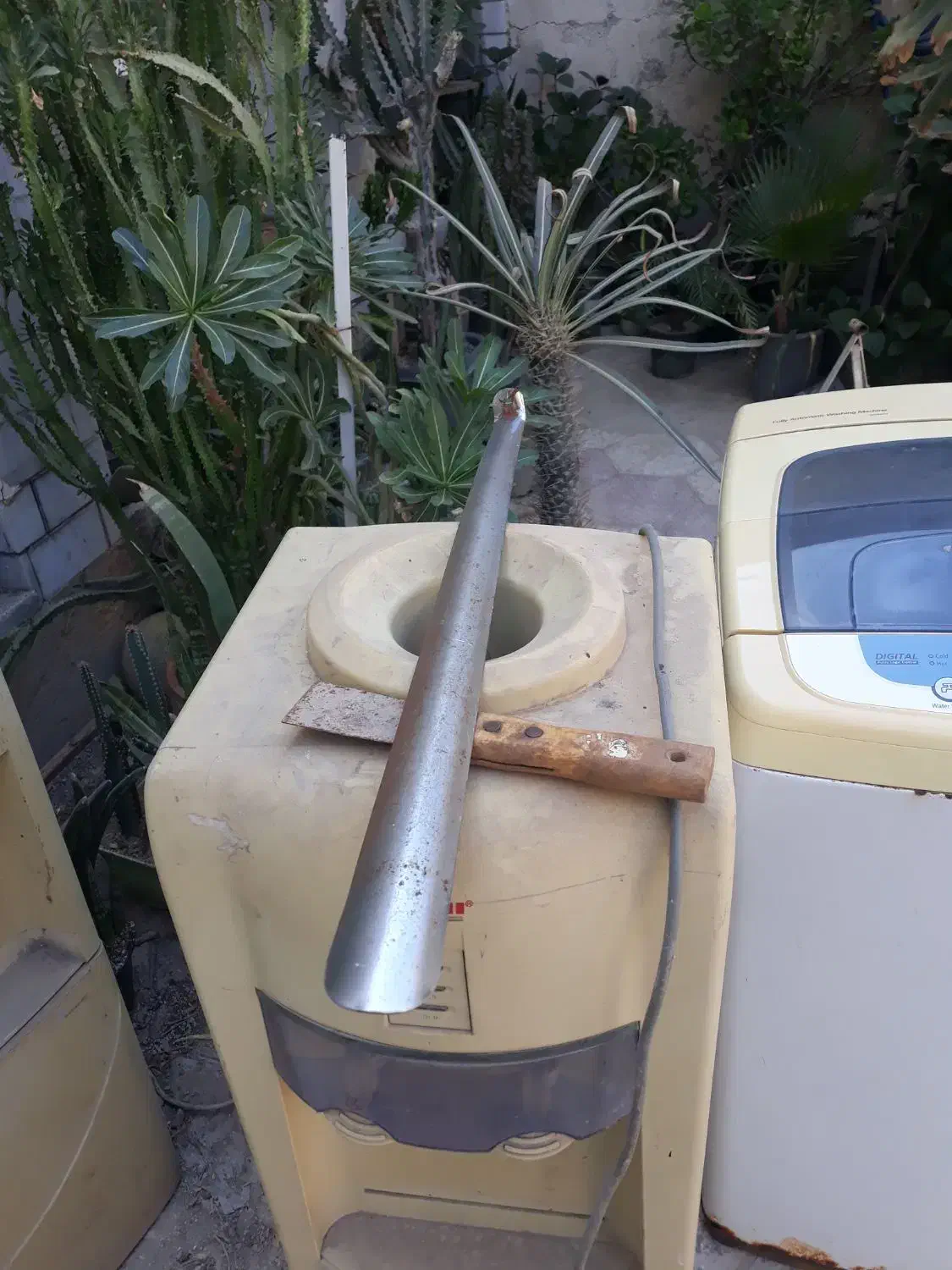 دوتا آبسرد کن یکی موتور سالم یکی بدنه سالم فقط ۲|آبسردکن و تصفیه آب|بوشهر, |دیوار