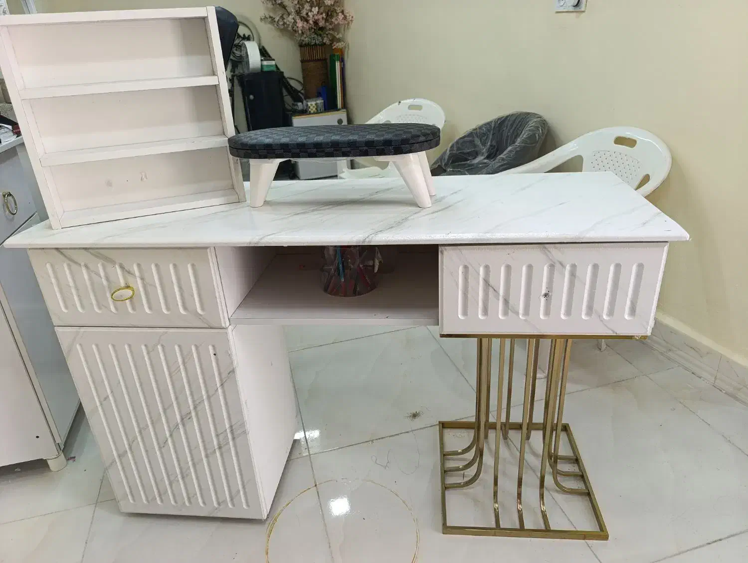 میز ناخن و تخت فیشیال واپلاسیون|آرایشگاه و سالنهای زیبایی|بندر کنگان, |دیوار