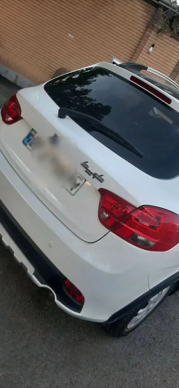 کوییک r سفید مشکی|خودرو سواری و وانت|اراک, |دیوار