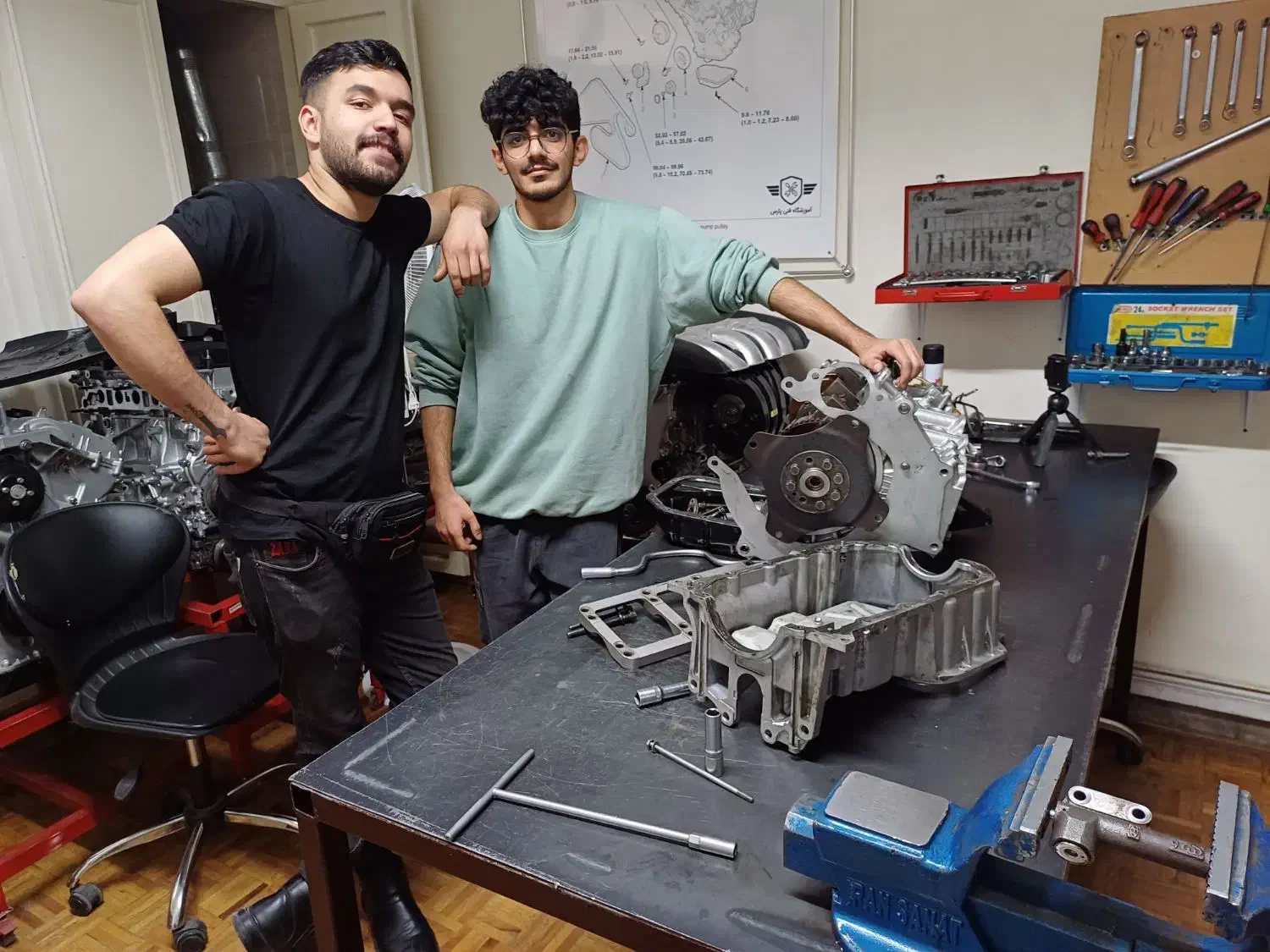 تعمیرگاه فوق تخصصی مکانیکی مهندس کریمی یونجالی|خدمات موتور و ماشین|اردبیل, |دیوار