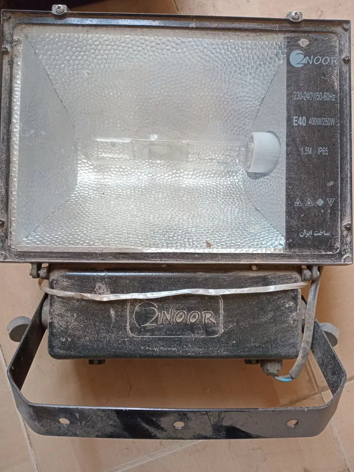 پروژکتور نورافکن ۴۰۰وات قلمی|لامپ و چراغ|رفسنجان, |دیوار