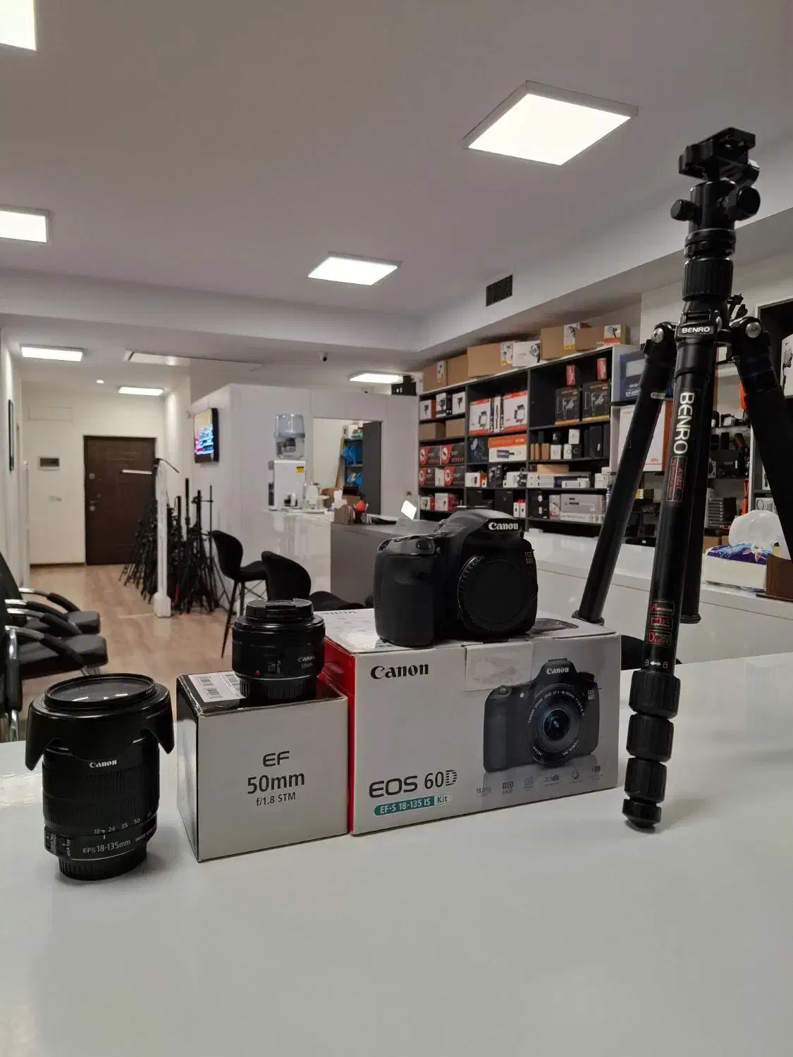 60D|دوربین عکاسی و فیلم‌برداری|تهران, نجات اللهی|دیوار