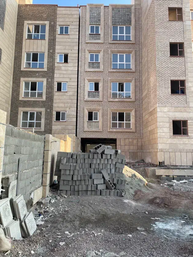 نیازمند بنا و کارگرایرانی و اتباع کاردرمحدوده پرند|استخدام معماری، عمران و ساختمانی|پرند, فاز ۶|دیوار