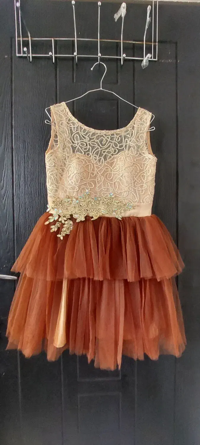 لباس مجلسی|لباس|فولادشهر, B4|دیوار