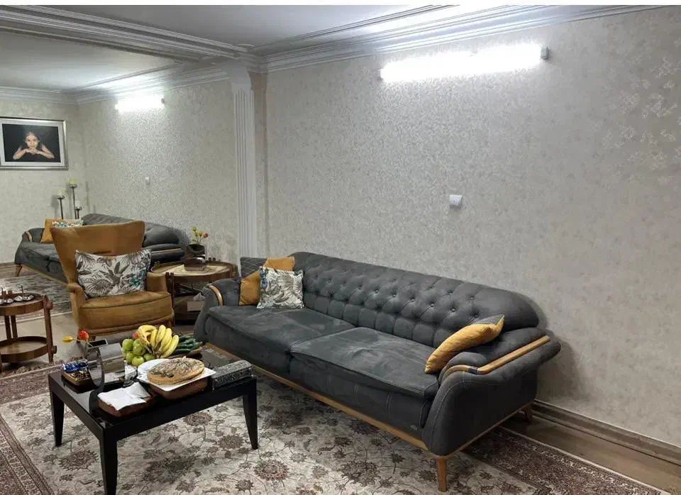 مبلمان ۸ نفره ،غذاخوری ۸ نفره ،۳ فرش ماشینی ۹ متری|مبلمان خانگی و میز عسلی|ری, شهید غیوری (ابن باویه)|دیوار