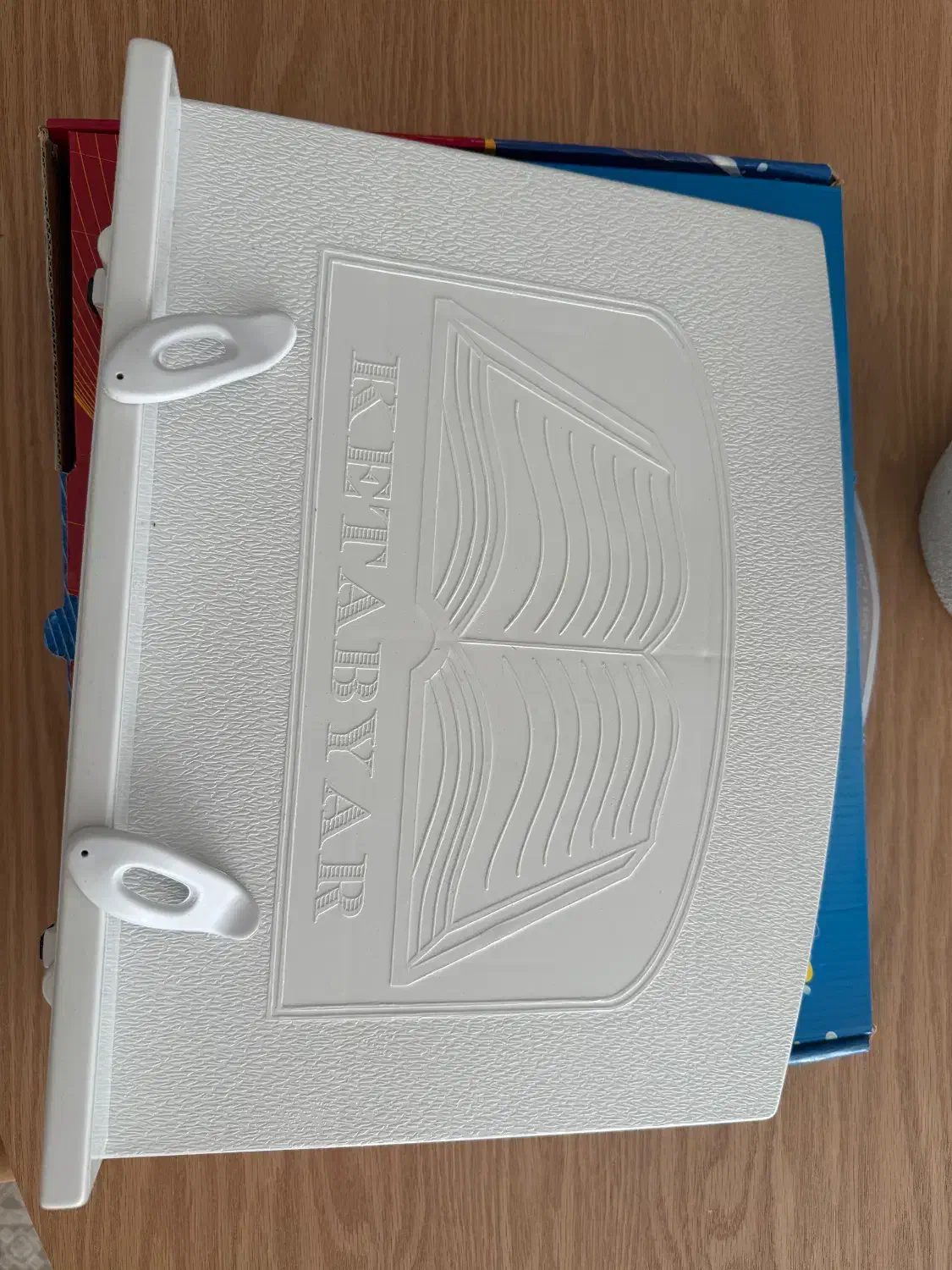 نگهدارنده کتاب|کتابخانه، شلف، قفسه‌های دیواری|اصفهان, باغ زرشک|دیوار