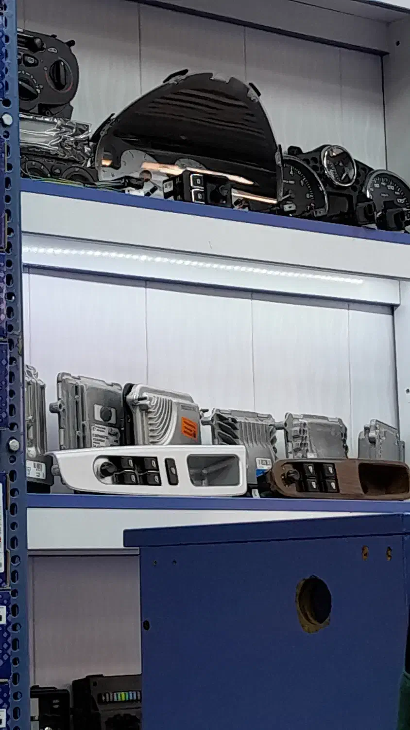 فروش انواع لوازم یدکی پژو، سمند، پراید، کیا وغیره|قطعات یدکی و لوازم جانبی|تهران, بهارستان|دیوار