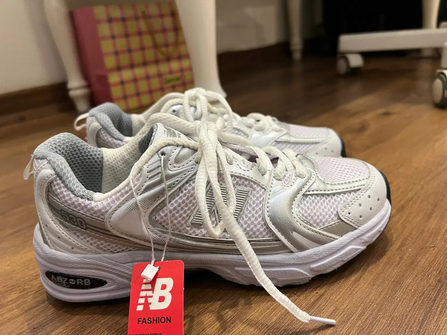 کفش نیوبالانس 530 اسپرت|کیف، کفش، کمربند|مشهد, فردوسی|دیوار