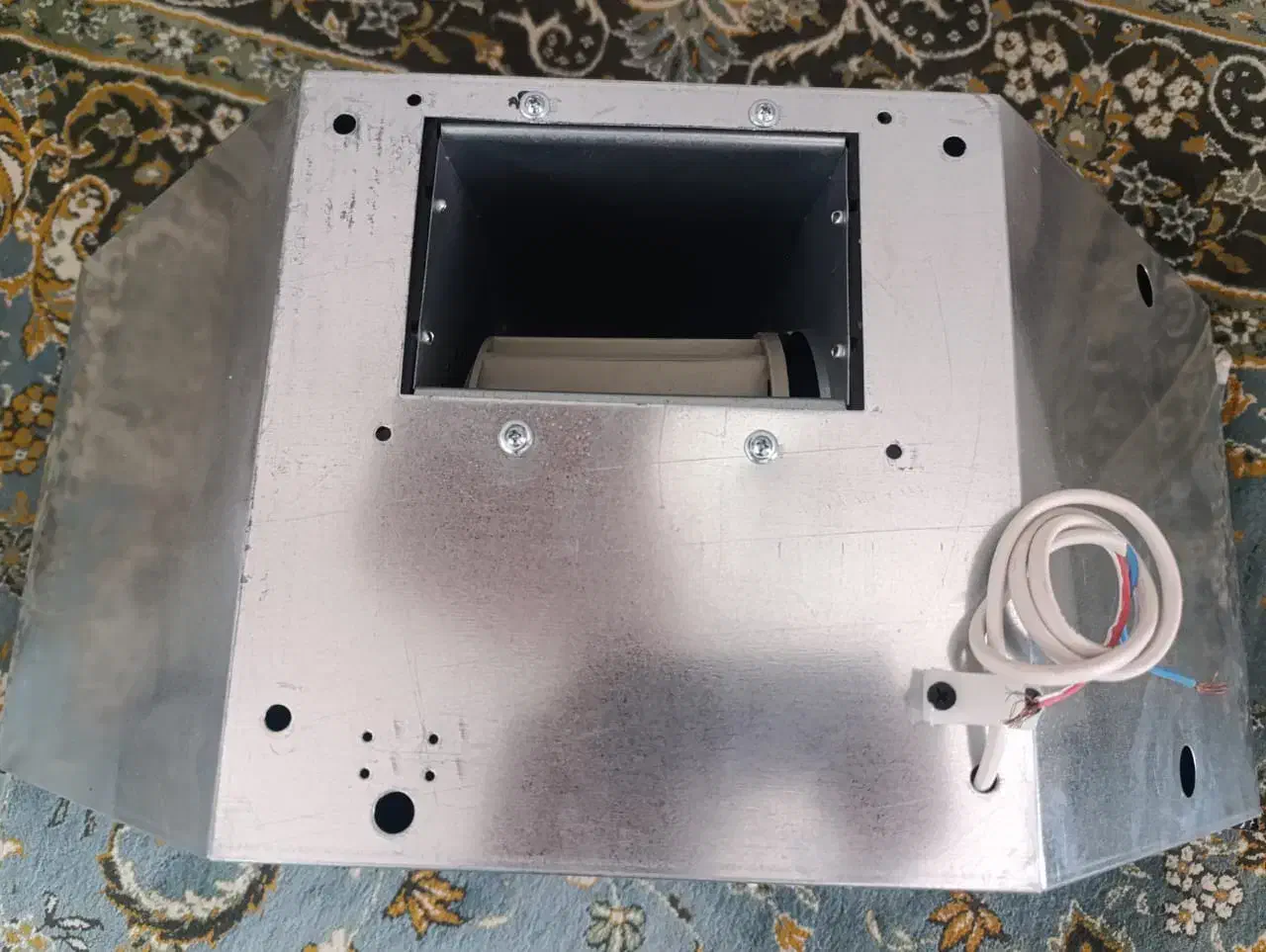 هود نو|هود|گلبهار, شهر جدید گلبهار|دیوار