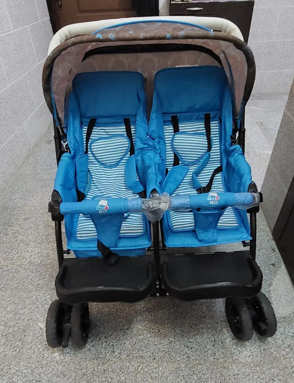 کالسکه ۲قلو خارجی نوی نو|کالسکه و لوازم جانبی|پرند, فاز ۳|دیوار