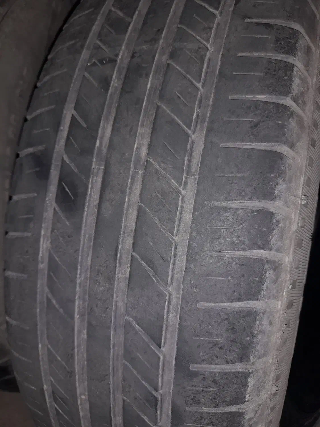 لاستیک سمند ۱۸۵|قطعات یدکی و لوازم جانبی|پرند, فاز ۳|دیوار