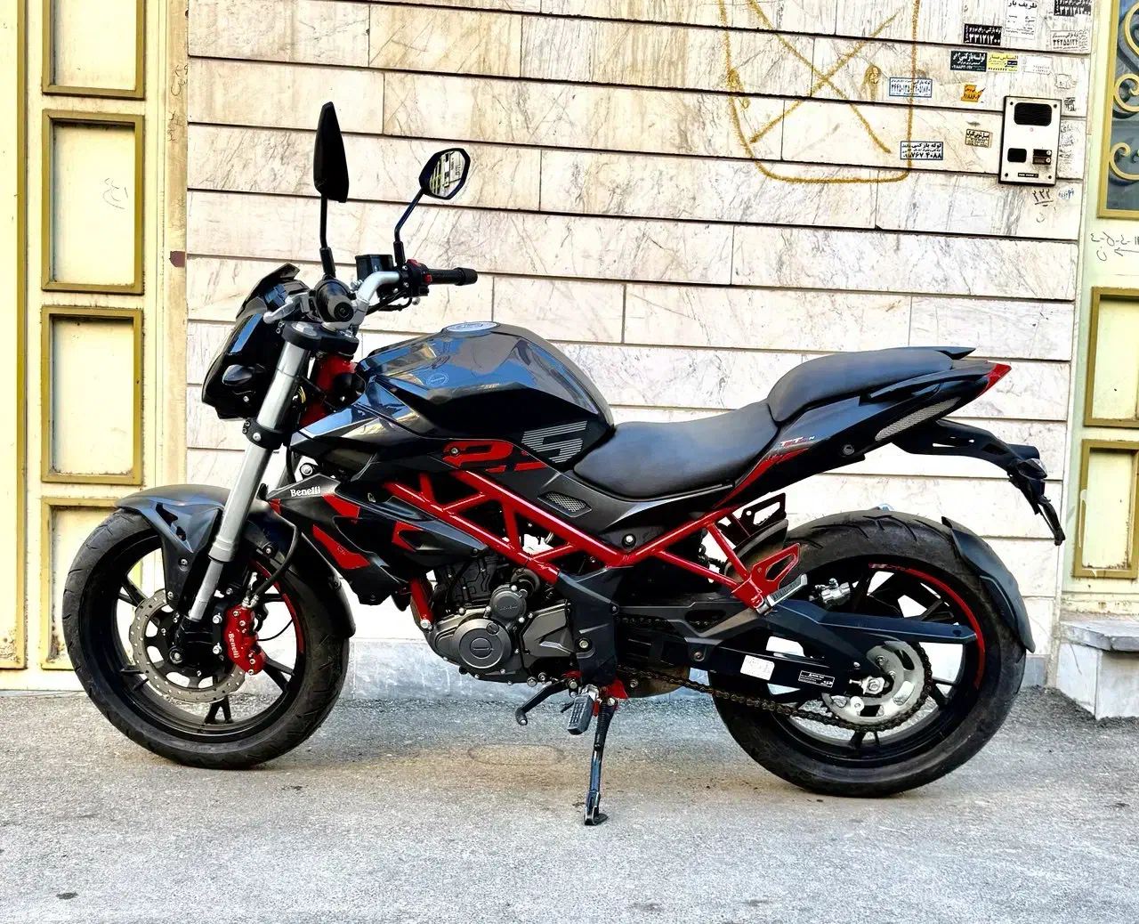 بنلی۲۵۰ تک سیلندر|موتورسیکلت|اراک, |دیوار