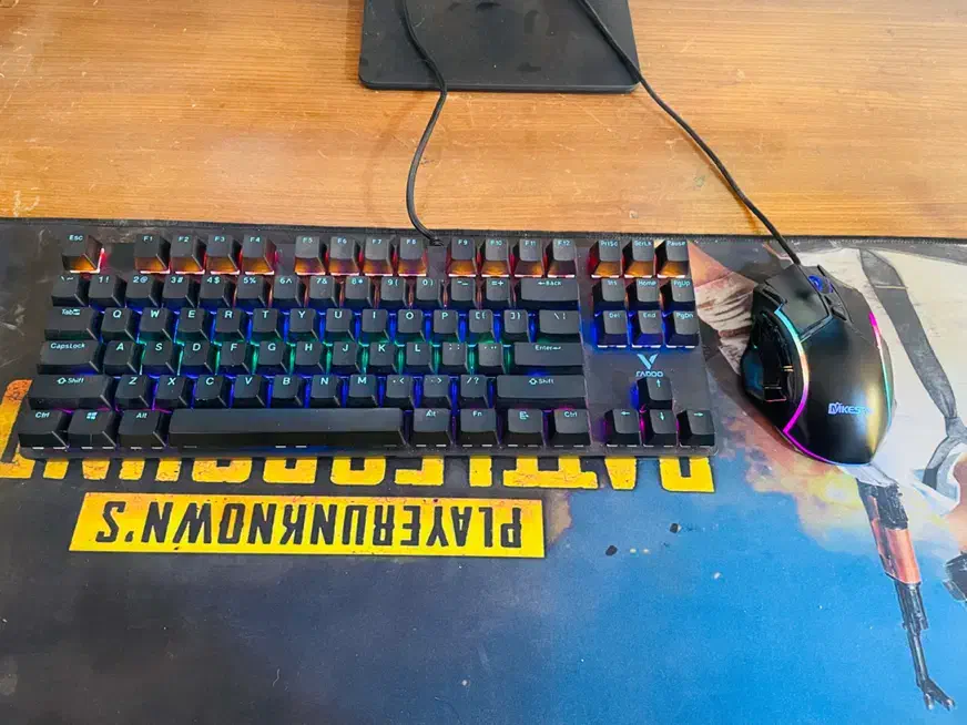 مانیتور موس و کیبورد گیمینگ|رایانه رومیزی|شیراز, شهرک گلستان|دیوار