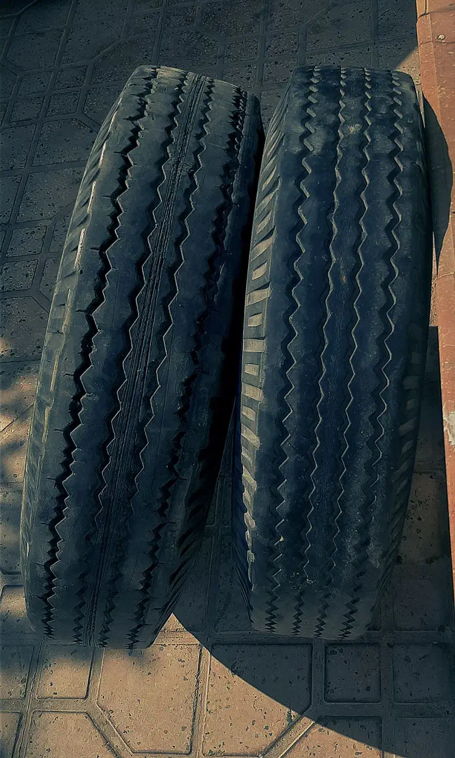 حراج لاستیک و تیوب نیسان|حراج|کازرون, |دیوار