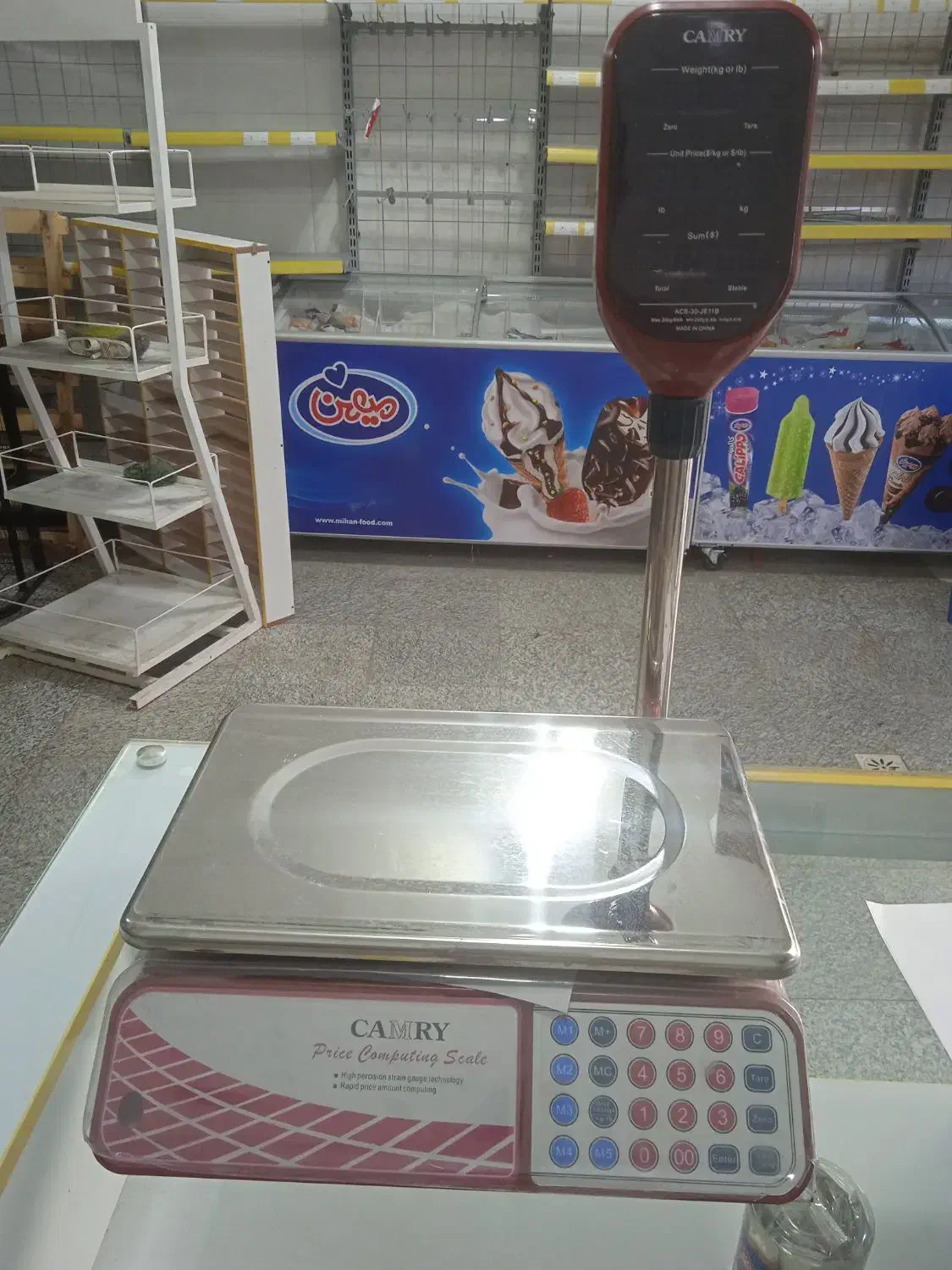 ترازو شارژی مارک کمری 30کیلوگرم|فروشگاه و مغازه|الیگودرز, |دیوار