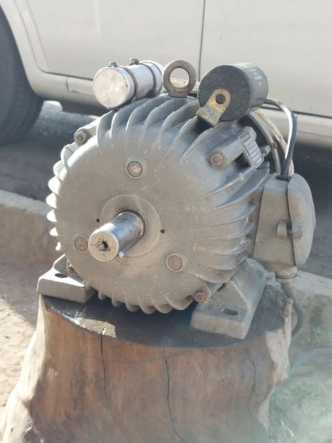 الکتروموتور ۱.۵ اسب ۱۴۰۰ دور|ماشین‌آلات صنعتی|مشهد, مقدم|دیوار