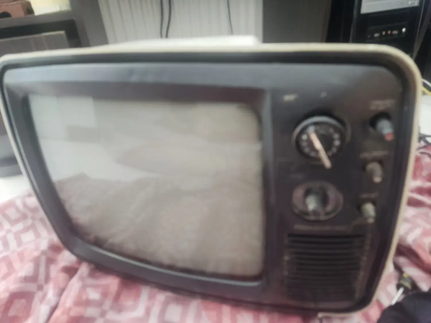 رادیو ضبط گرام|کلکسیون اشیاء عتیقه|همدان, |دیوار