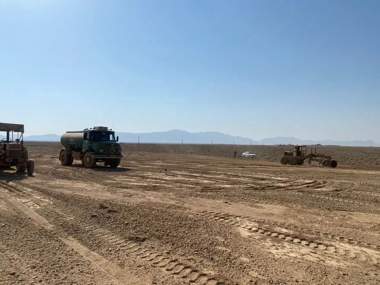 کرایه ماشین آلات راه سازی|خدمات پیشه و مهارت|شهرضا, |دیوار