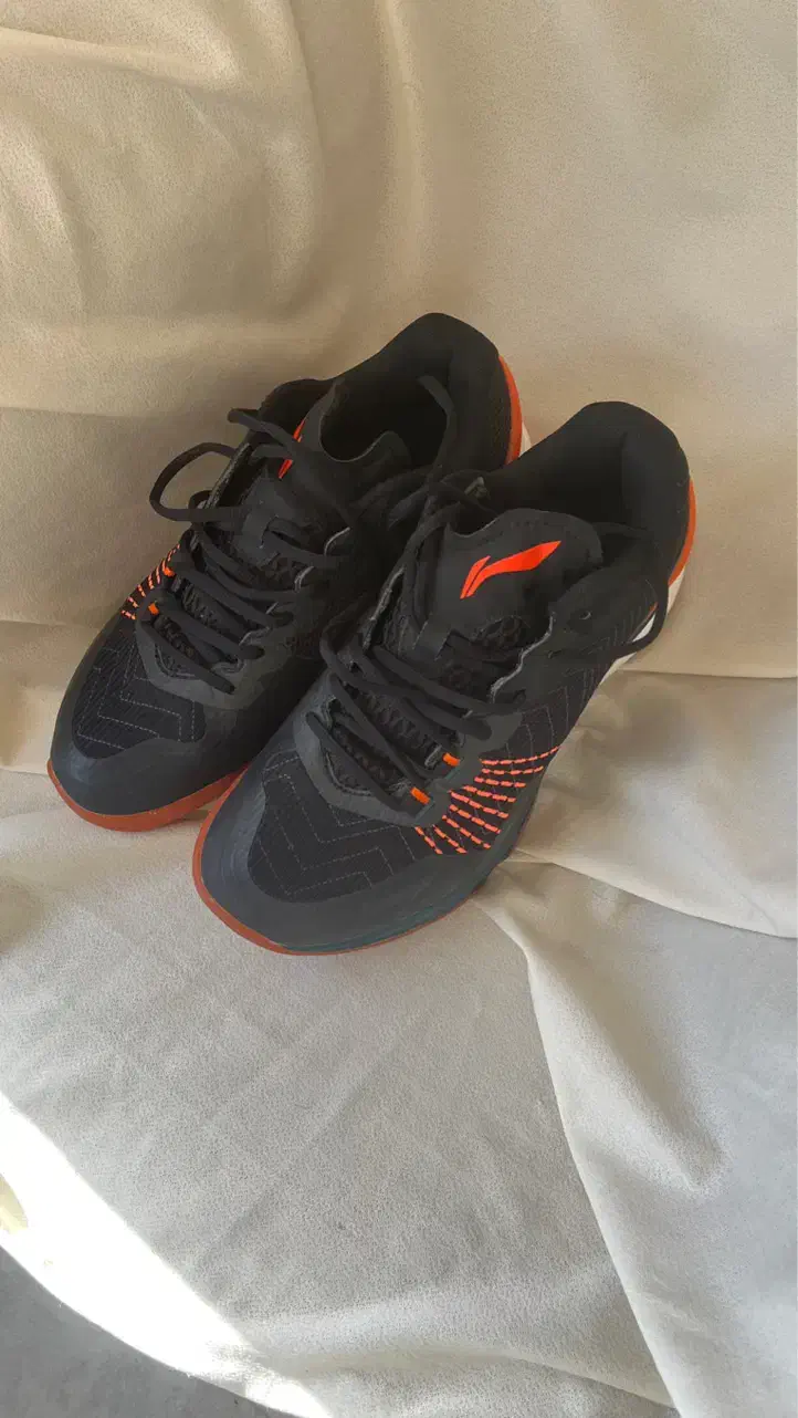 کفش سالنی برند لی نینگ|کیف، کفش، کمربند|مشهد, سجاد شهر|دیوار