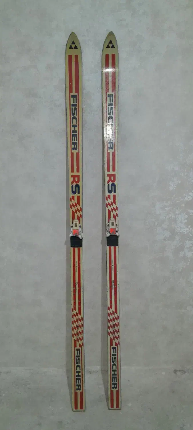 چوب اسکی فیشر|ورزش‌های زمستانی|کرج, کوی کارمندان جنوبی|دیوار