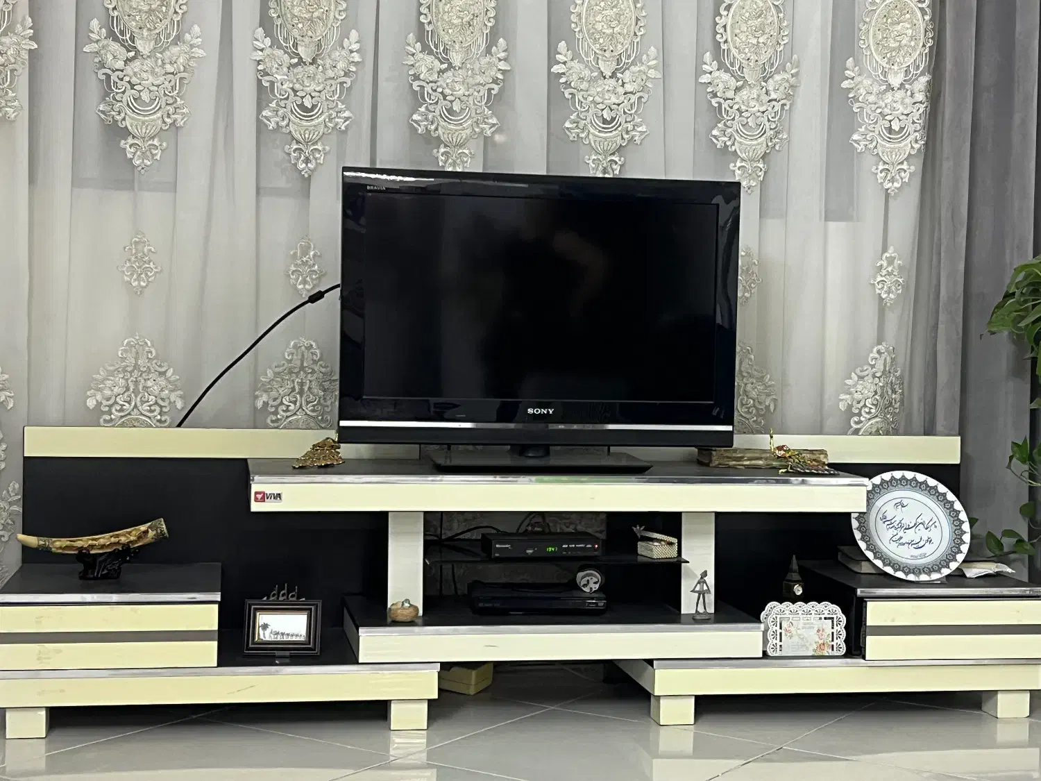 میز تلوزیون شرکتی (پازلی)|میز تلویزیون|ری, علایین|دیوار