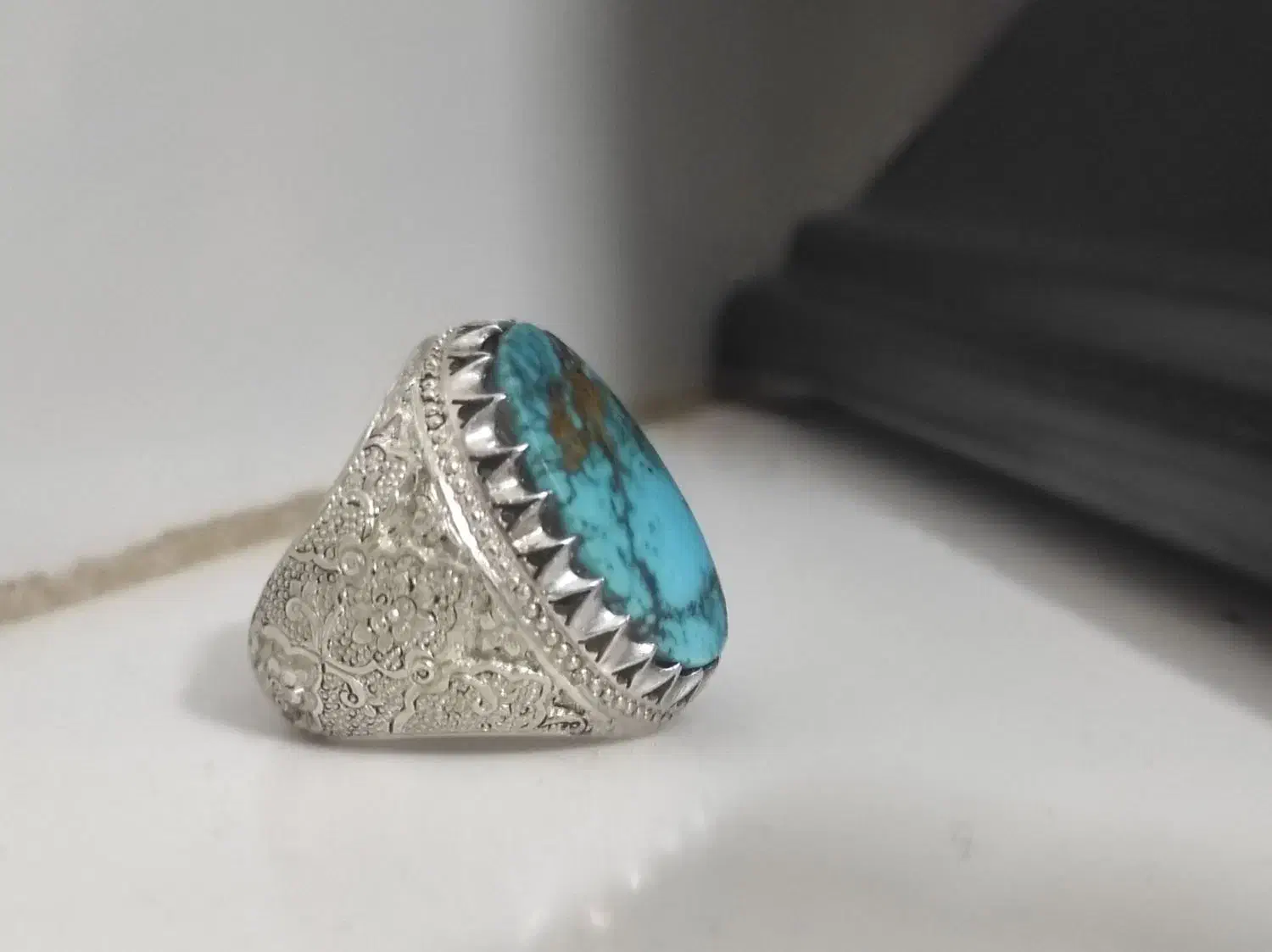 فیروزه نیشابور|جواهرات|نیشابور, دارایی|دیوار