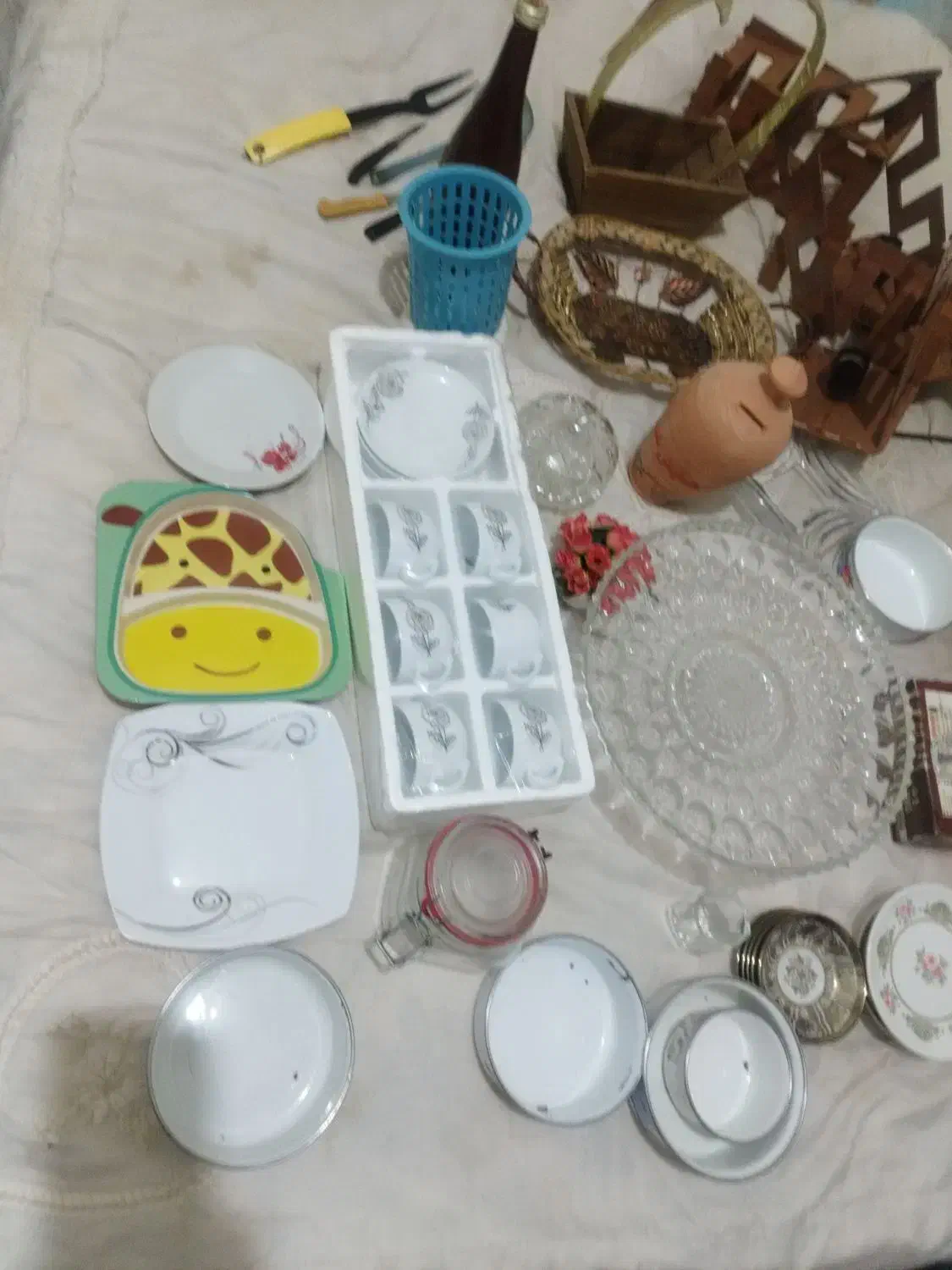 مقدار خودرو ریز وسایل آشپزخانه ظرف و ظروف|ظروف سرو و پذیرایی|شاهین‌شهر, شهرک گلدیس|دیوار