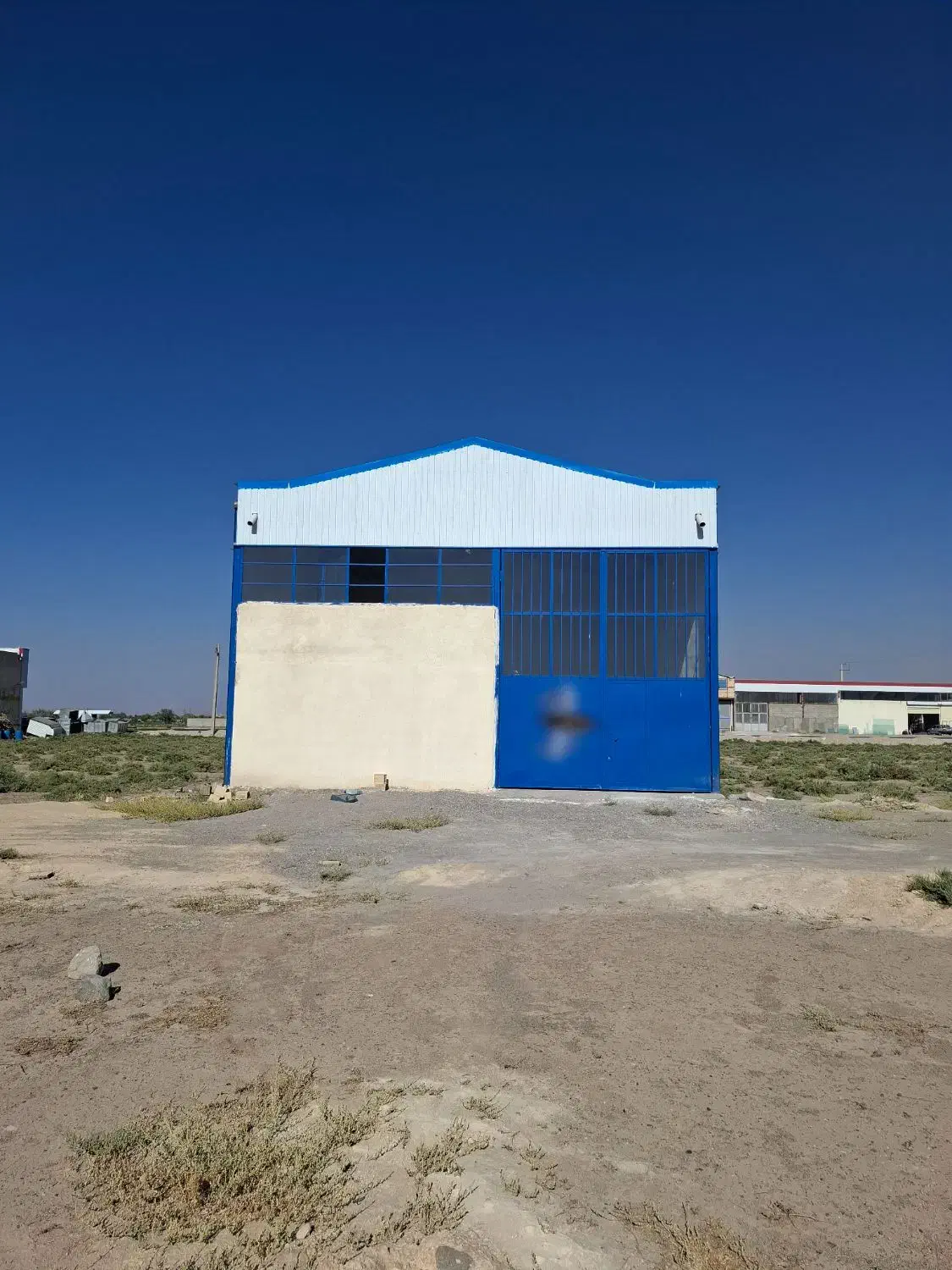 سالن ۱۰۰ متری در پلیس راه به طرف آخولا|فروش دفتر صنعتی، کشاورزی، تجاری|خسروشاه, |دیوار