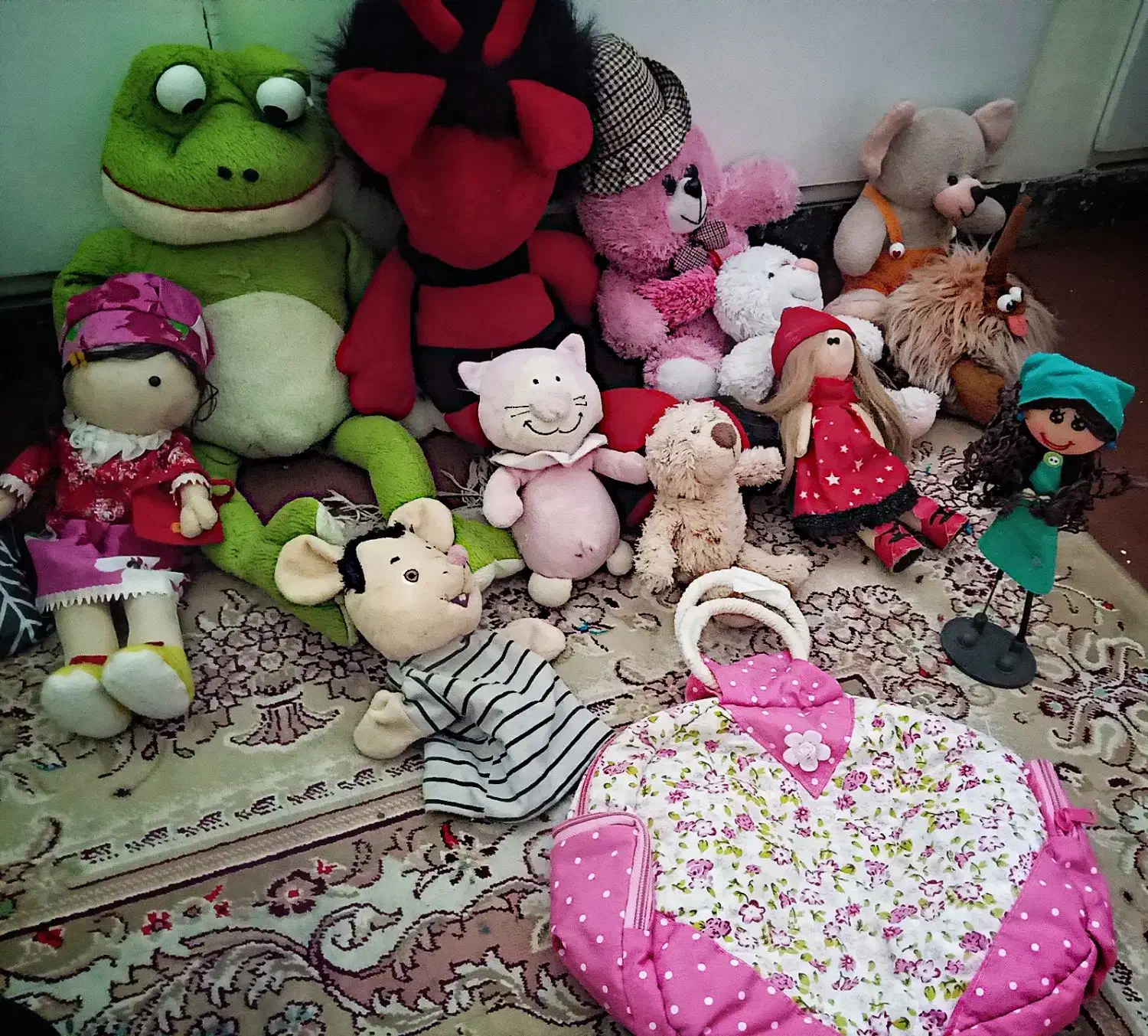 عروسک|اسباببازی بچه|یزد, |دیوار