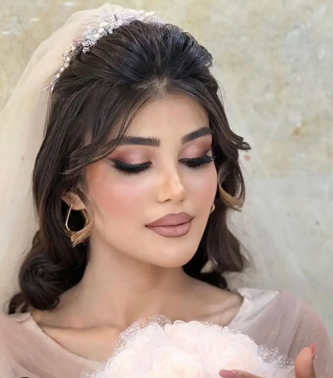 مدل میکاپ و آموزش|خدمات آرایشگری و زیبایی|کرمانشاه, |دیوار