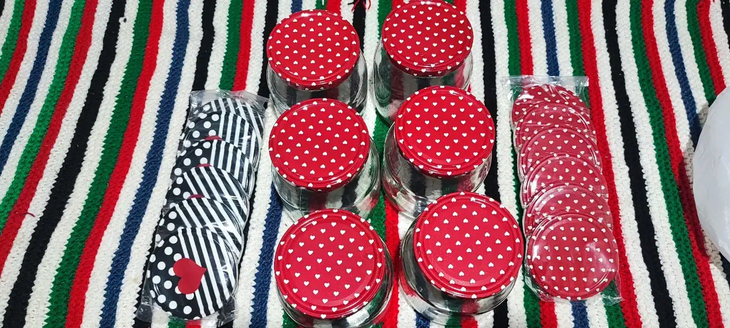 شیشه های تمیز مربا|ظروف نگهدارنده، پلاستیکی، یک‌بارمصرف|رشت, شهرک آیت الله منتظری|دیوار