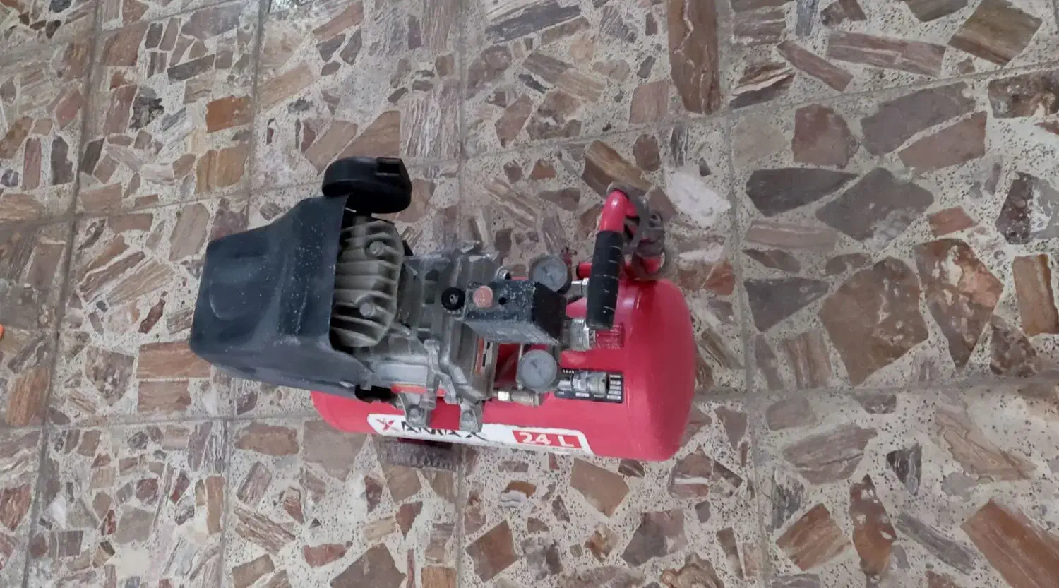 پمپ باد ۲۴ لیتری|ابزارآلات|آمل, |دیوار