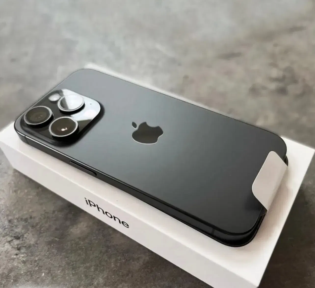 13پرومکس ۲۵۶گ اصلی فروش فوری|موبایل|یزد, |دیوار