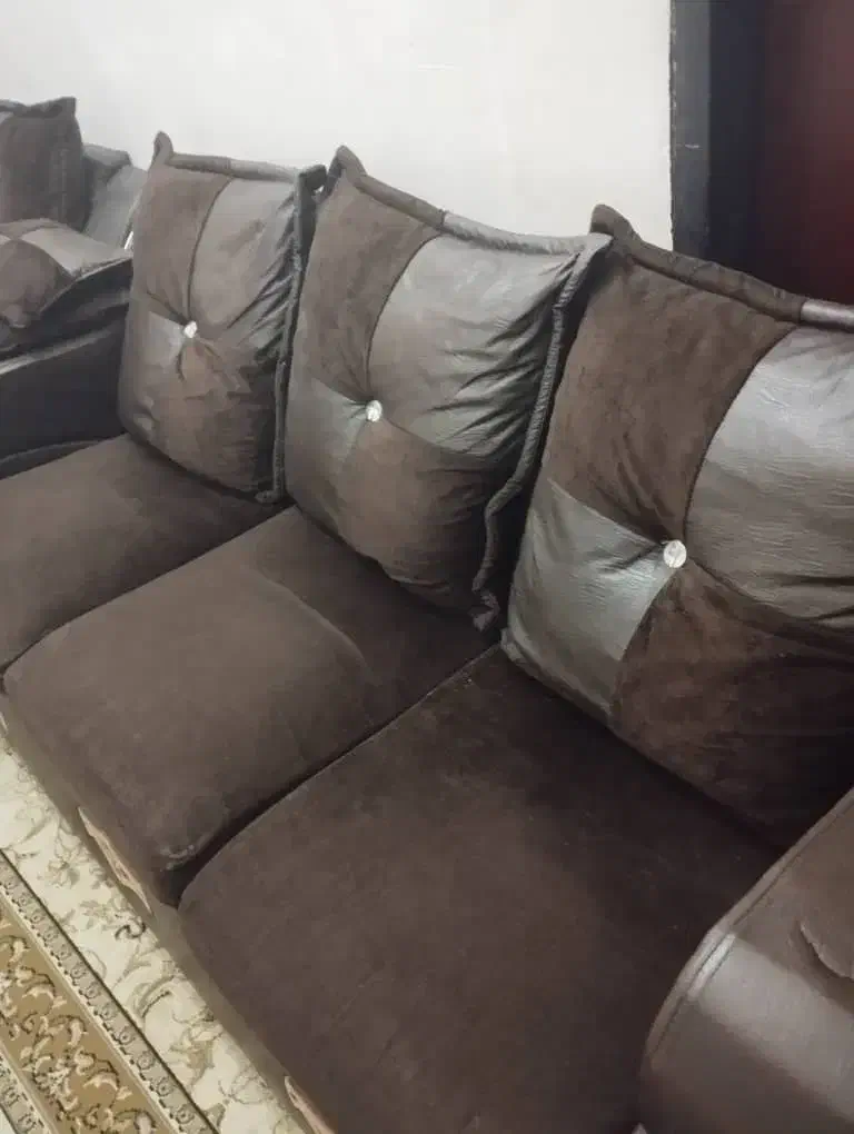 یک دست مبل ۷ نفره|مبلمان خانگی و میز عسلی|رشت, دیانتی|دیوار