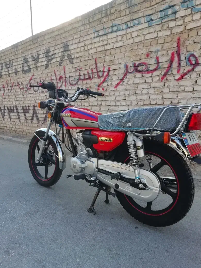 ۲۰۰خشک|موتورسیکلت|شیراز, داریون|دیوار