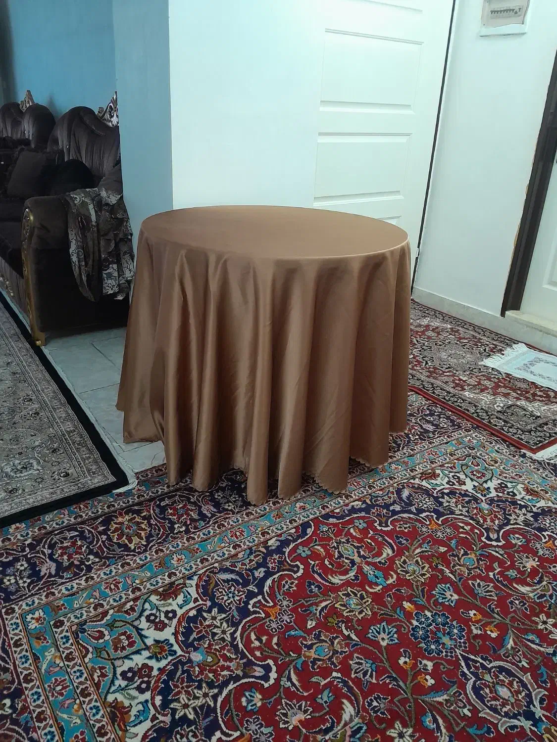 میزگرد چوبی با شال رویه ی بلند|مبلمان خانگی و میز عسلی|تبریز, |دیوار