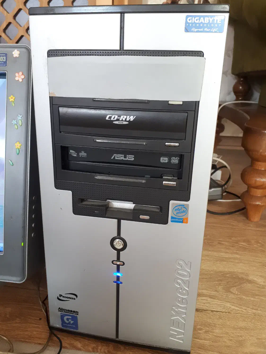 کیس و مانیتور کیبورد موس.|رایانه رومیزی|بجنورد, |دیوار