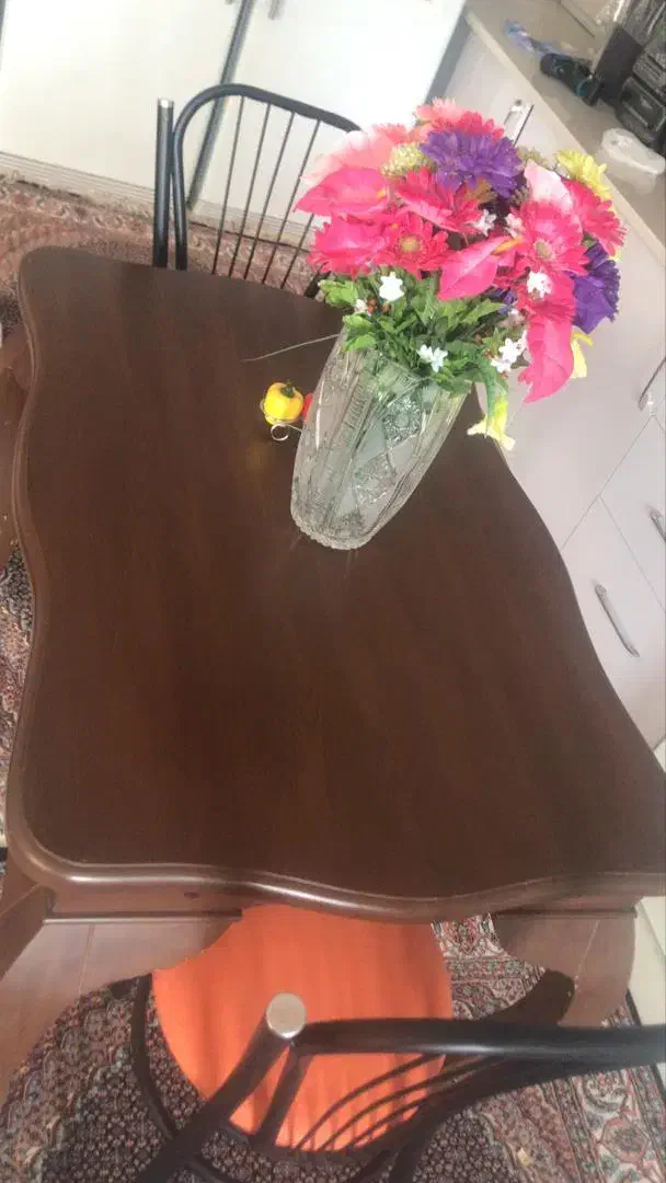 میز ۴نفره|میز و صندلی غذاخوری|تبریز, |دیوار