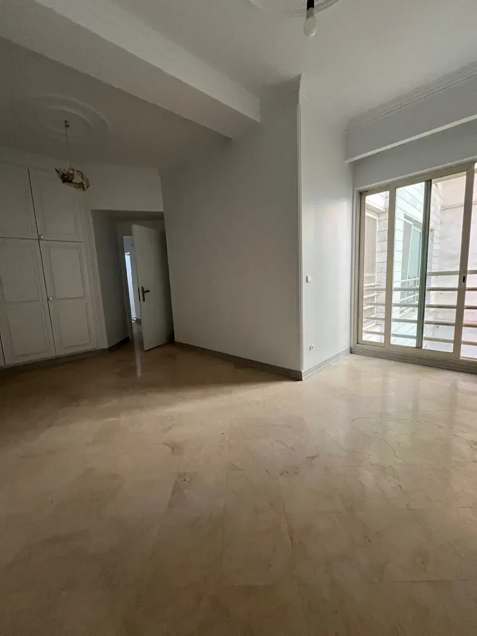 فرشته/ ۲۰۰ متر/ تک واحدی ۲ پارکینگ