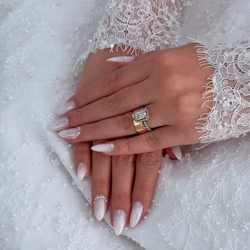 کاشت ناخن|خدمات آرایشگری و زیبایی|سنندج, |دیوار