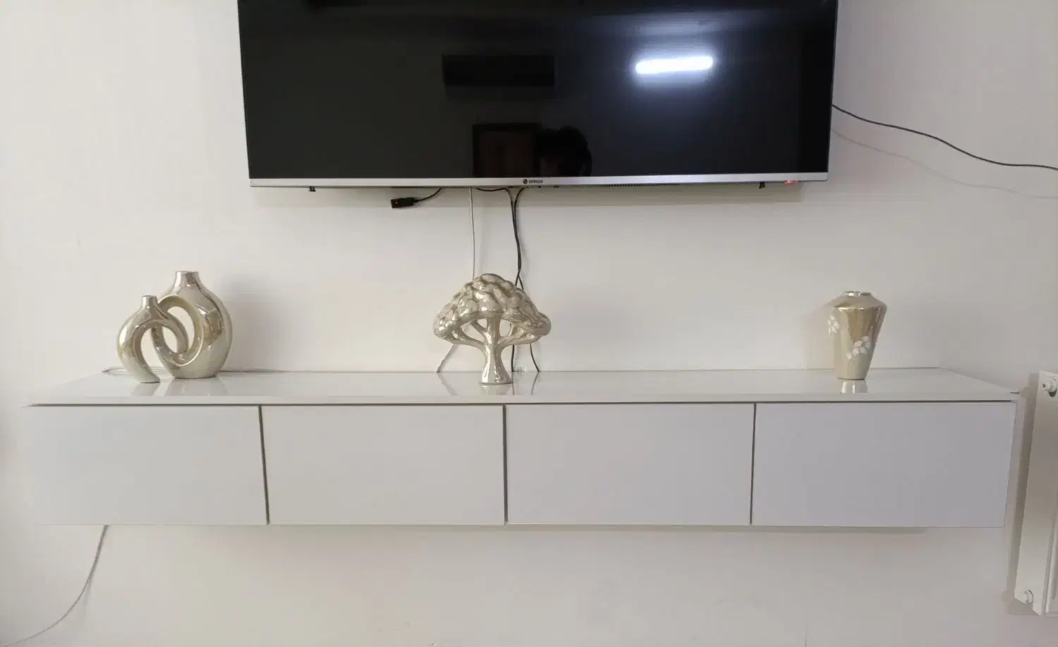 میز تلویزیون دیواری ام دی اف گلاسه|میز تلویزیون|نیشابور, شهرک فرهنگیان|دیوار