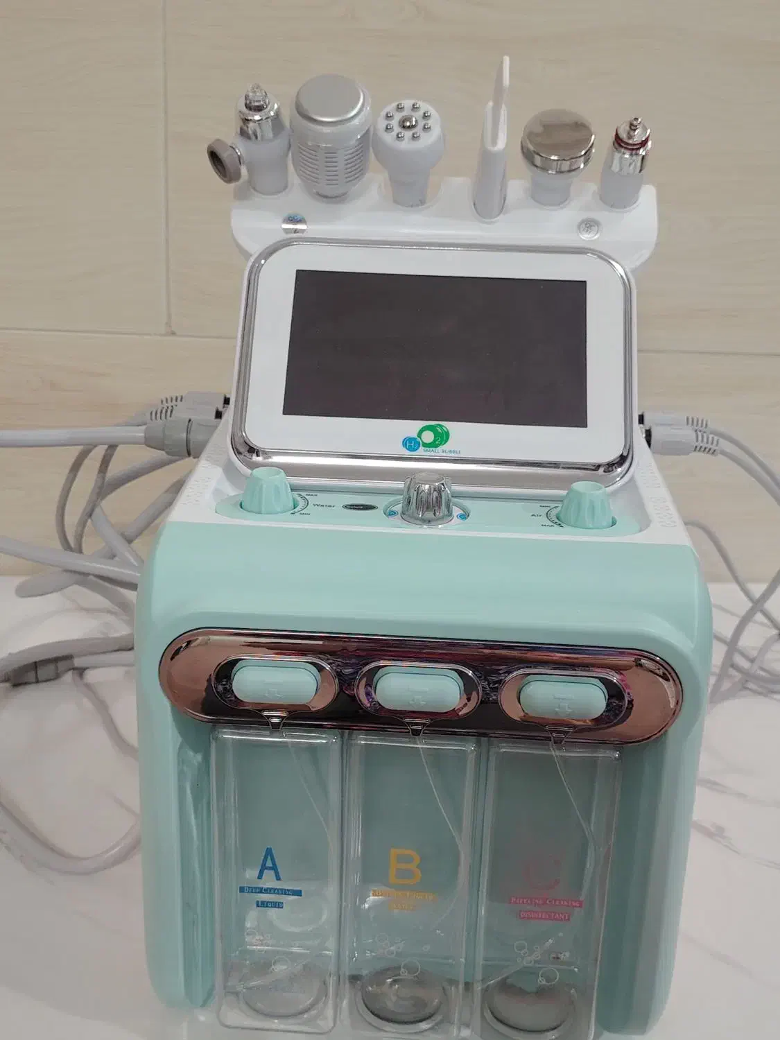 آرایشگاه و کلینیک|آرایشی، بهداشتی، درمانی|اردکان, |دیوار