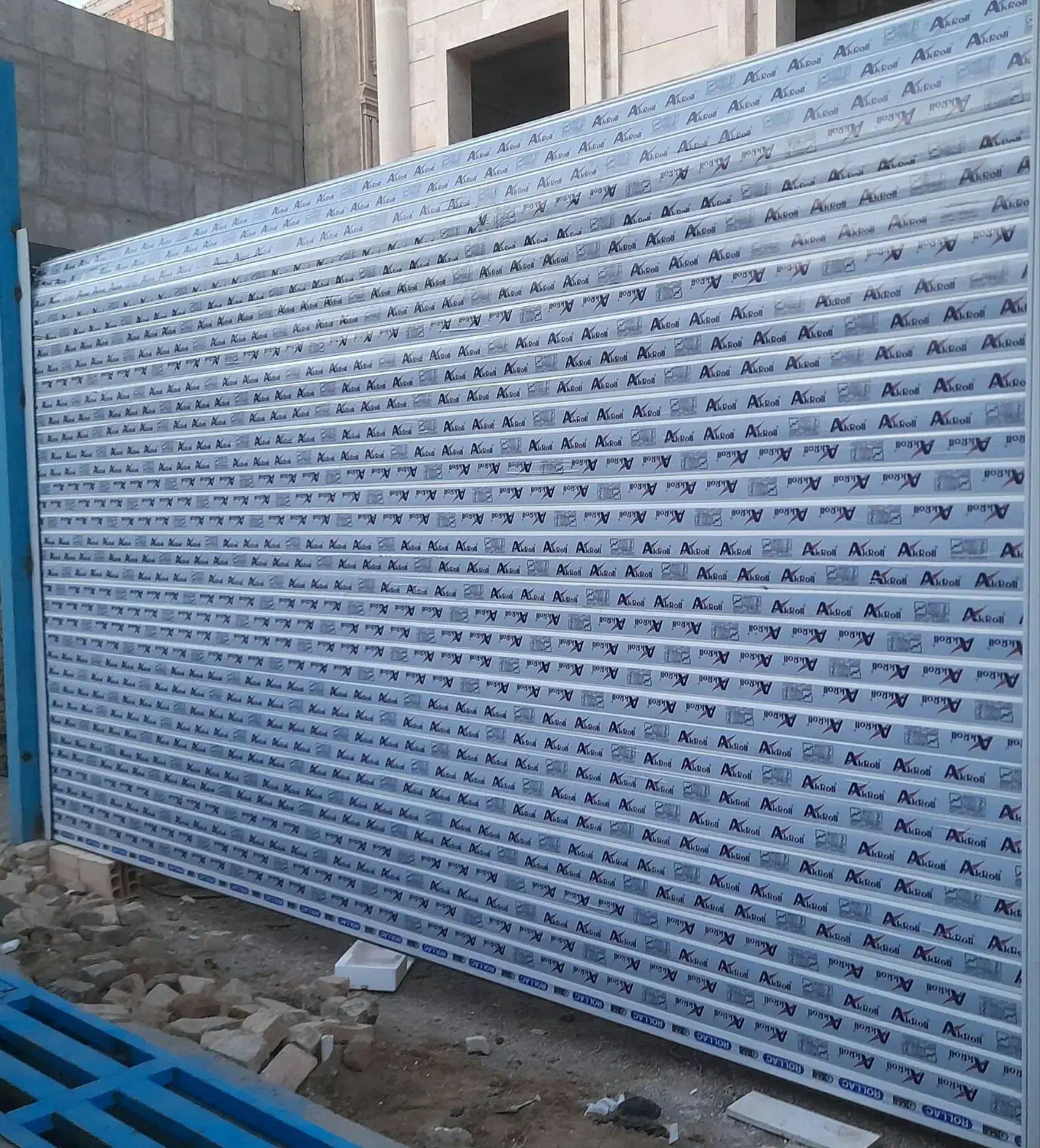 نصب شیشه سکوریت درب کرکره برقی|خدمات پیشه و مهارت|پلدختر, |دیوار