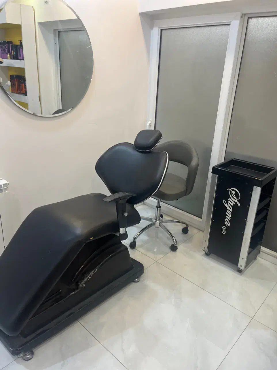 اجاره صندلی  برای لاین زیبایی|اجارهٔ دفتر کار، اتاق اداری، مطب|رشت, رشتیان|دیوار