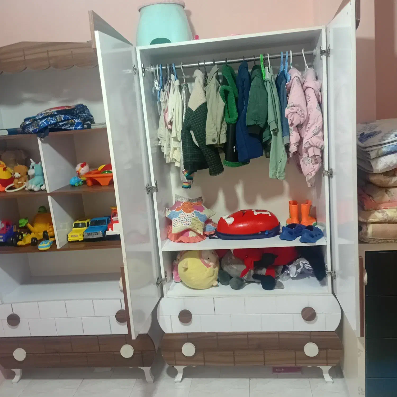 تخت و کمد بچه|اسباب و اثاث بچه|قائم‌شهر, |دیوار