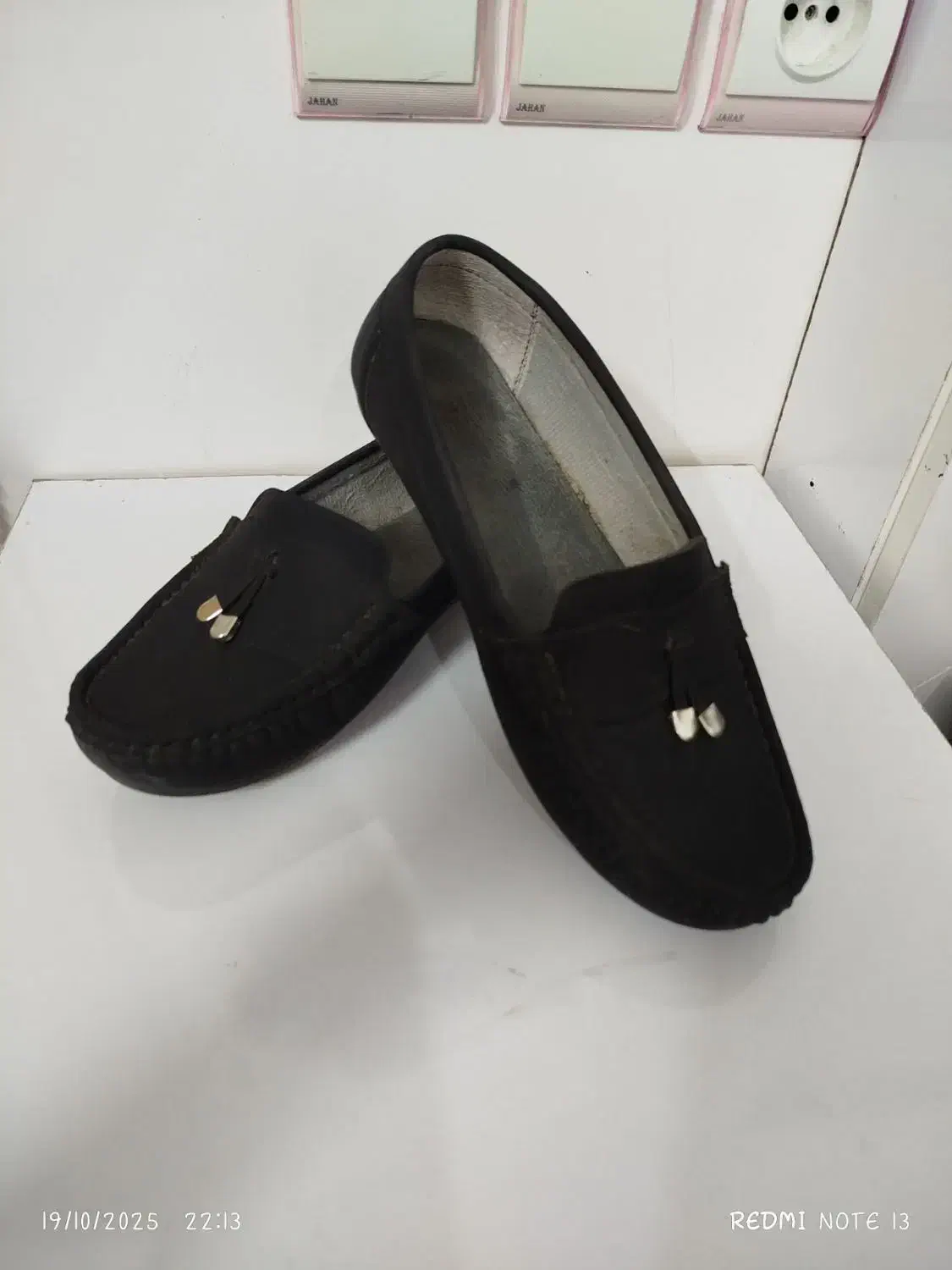 کفش|کیف، کفش، کمربند|تربتحیدریه, شهرک ولیعصر|دیوار