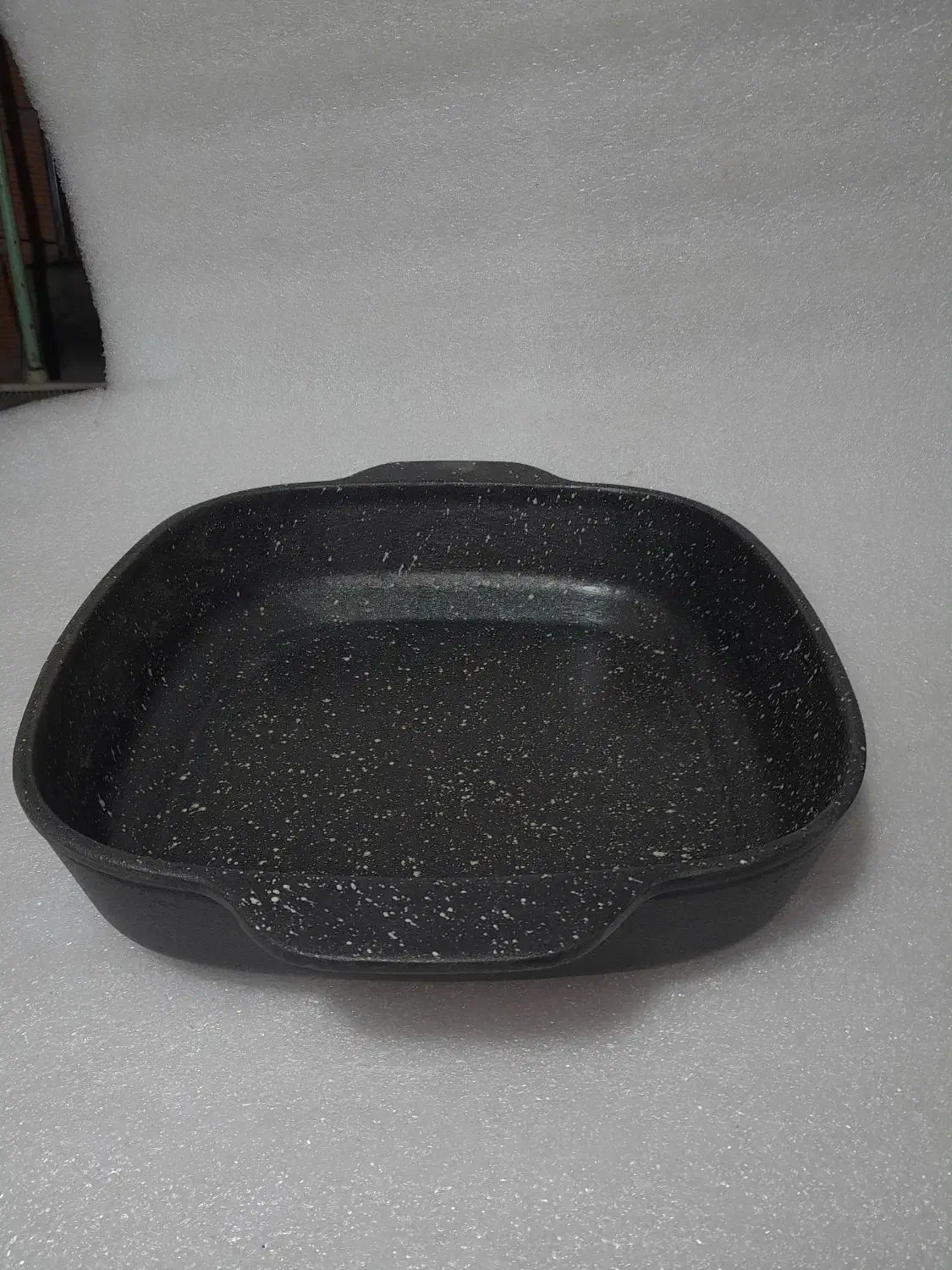 ماهیتابه چدن در حد|ظروف پخت‌وپز|گرگان, |دیوار